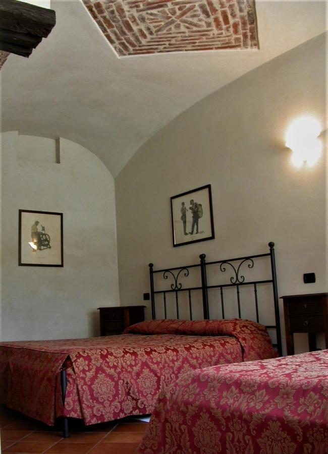 Cascina Creusa B&B Pocapaglia Luaran gambar